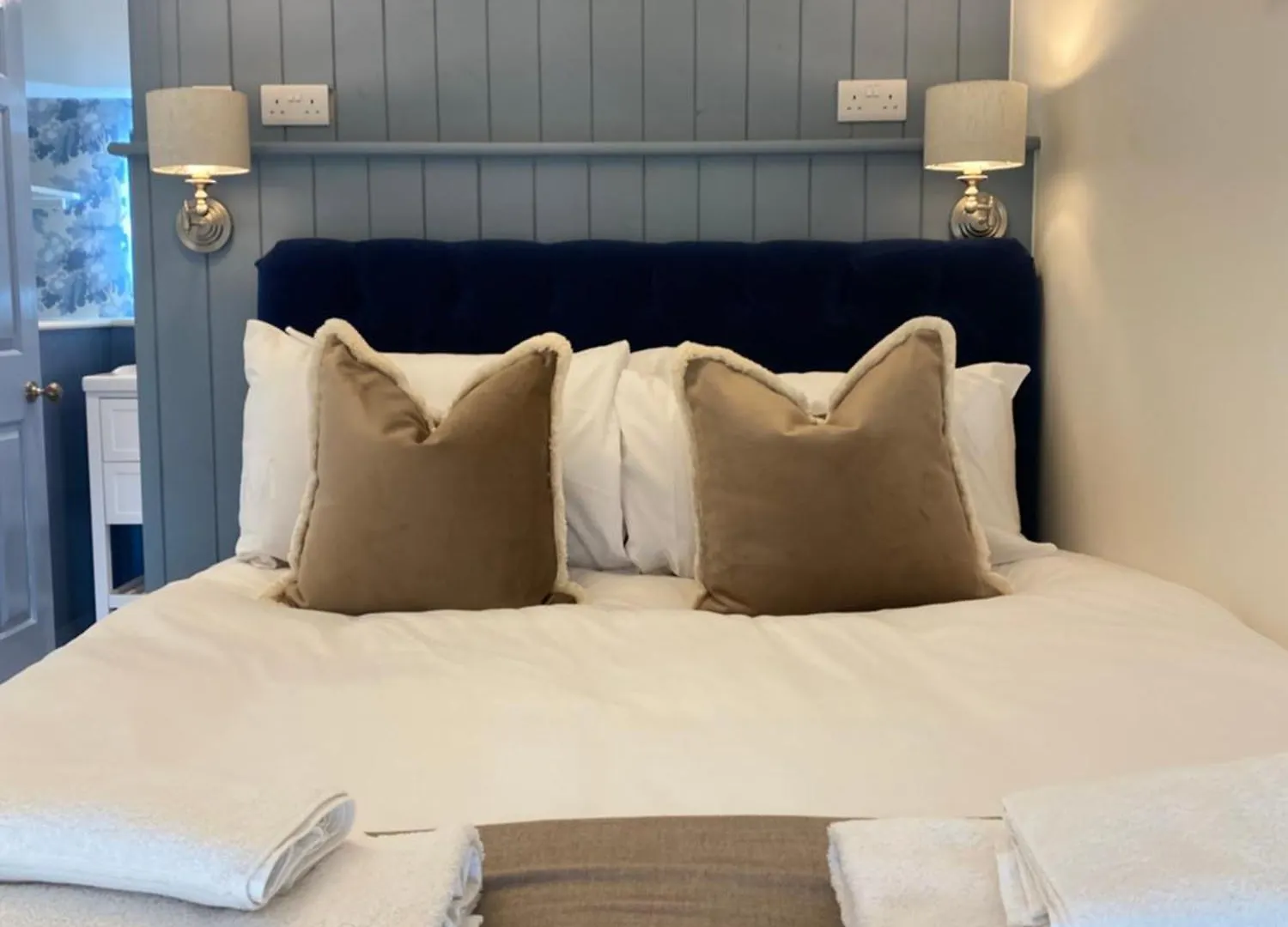 Semesterbostad Entire House, Private Parking, Great Views, Dog Friendly Villa Chester